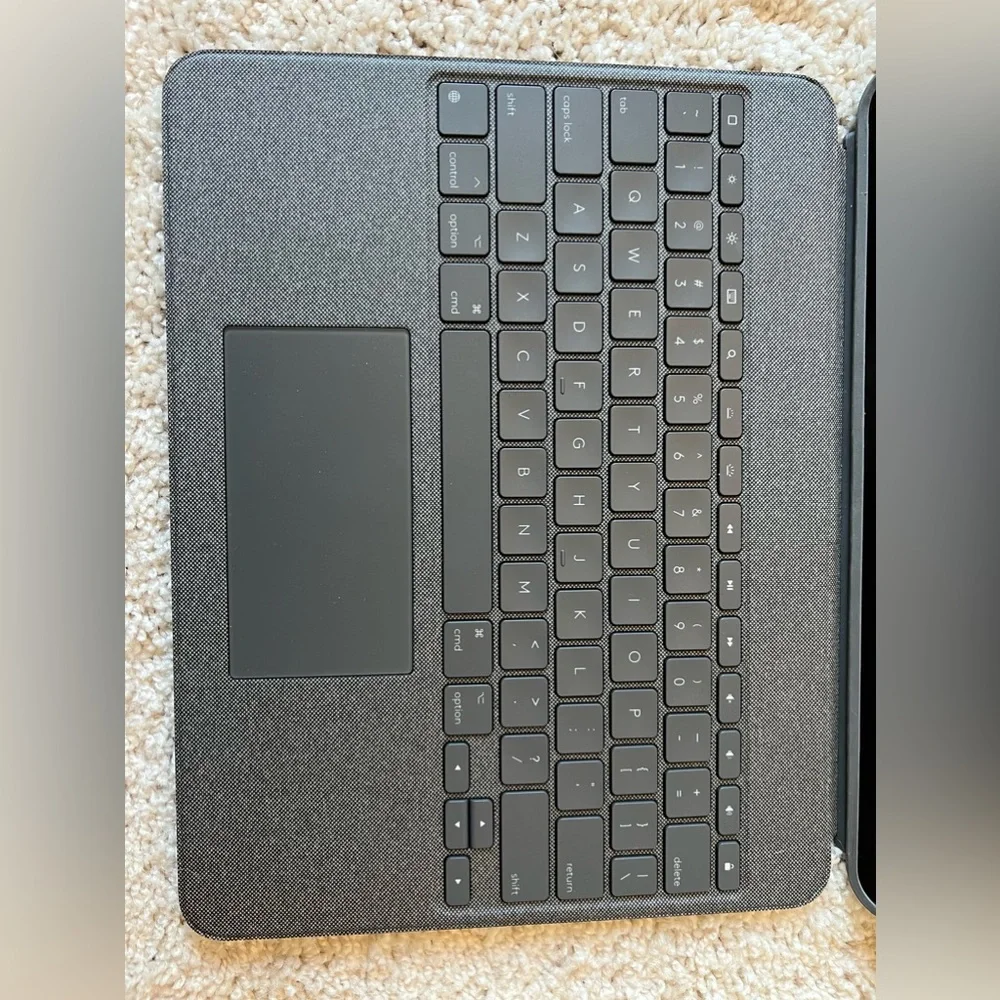 Logitech keyboard case for iPad Pro 12.9 “